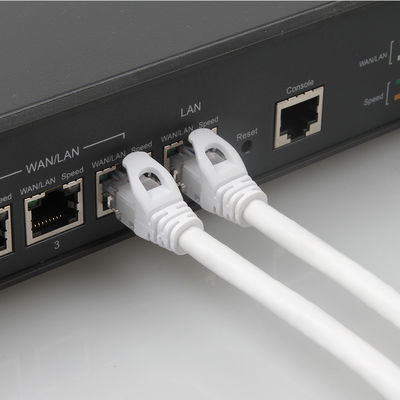 RJ45 연결기와 하얀 UTP Cat6 패치 코드 24AWG 7/0.2 PVC LSZH 재킷
